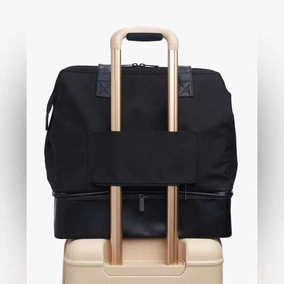 SOLD - Beis- The Convertible Mini Weekender in Black - Picture 6 of 7